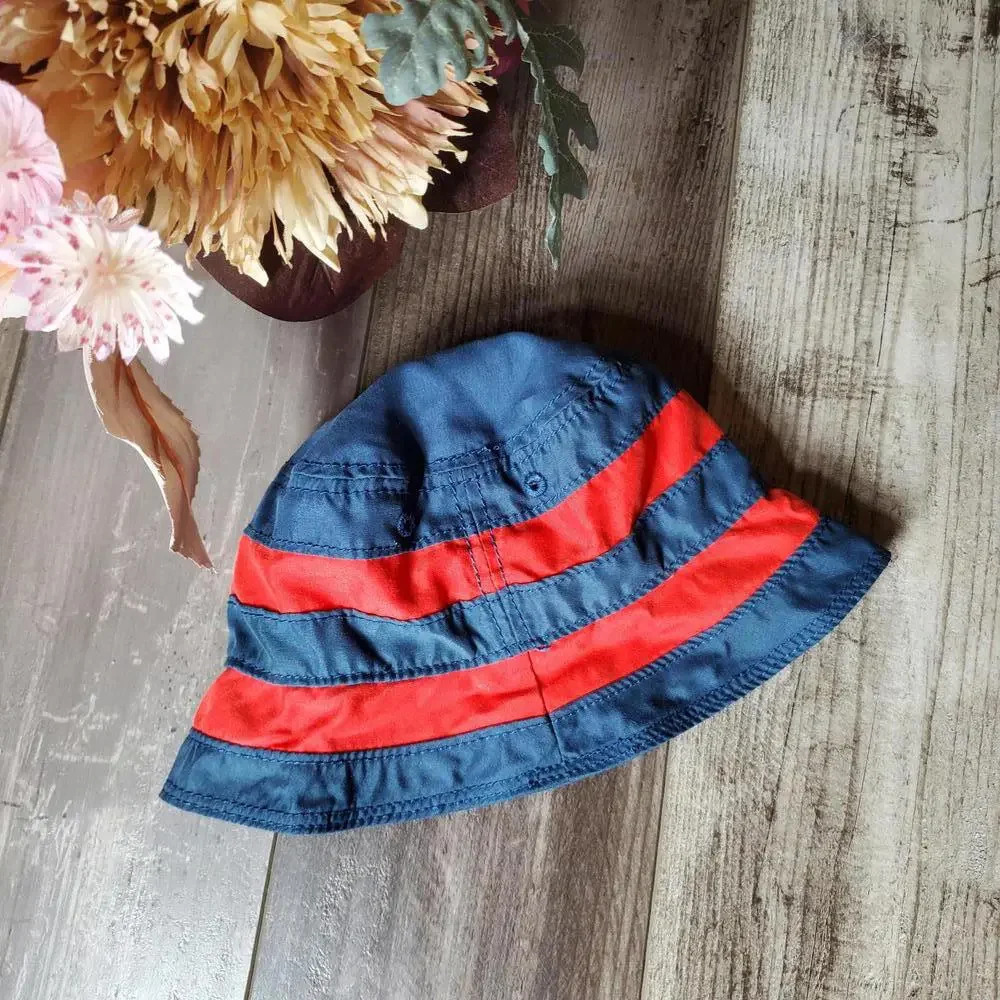 babyGap Blue and Red Striped Casual Baby Bucket Hat Size 0-6 months EUC